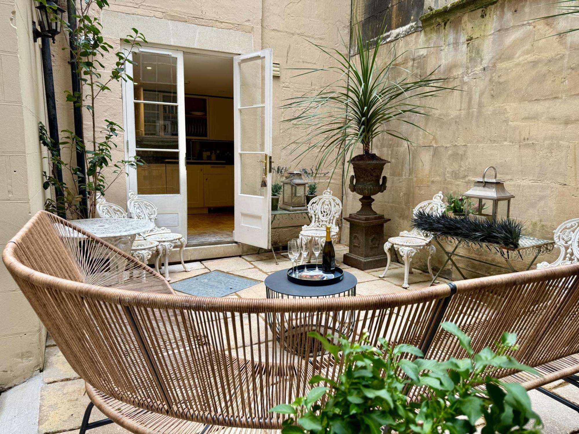Apartmán Abbey Mews In The Heart Of Bath, Bath Keys Exteriér fotografie